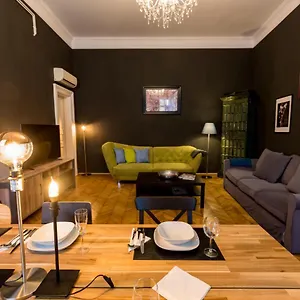 Apartment R38 - Artists Luxury, Budapest